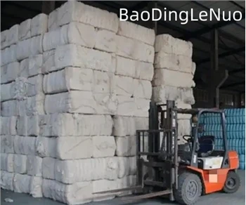 Un grand lot de fils acryliques est prêt à être envoyé au Nigeria !